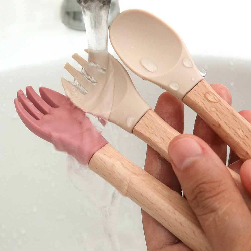 Cross-border bestseller children's forks and spoons, learning to eat complementary food spoons, baby spoons, upgraded small-headed wooden handles, soft silicone spoons Specification drawing