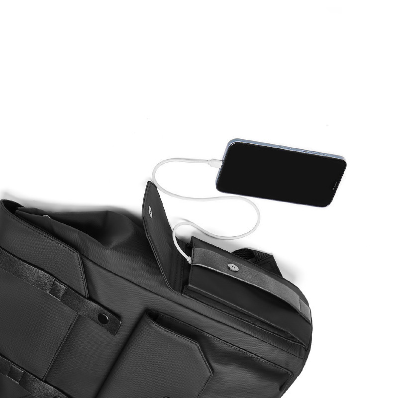 双肩包/背包/男士背包/儿童双肩包/电脑背包白底实物图