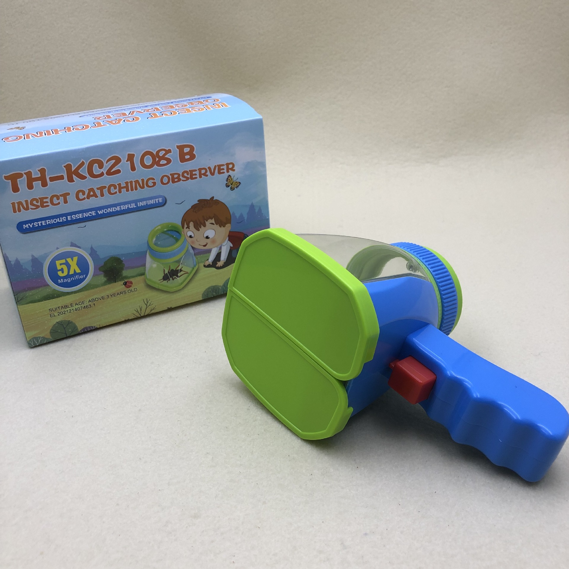 New insect capture and observation box, insect observer, magnifying glass, small animal insect observation, children's gift set Application Scenario