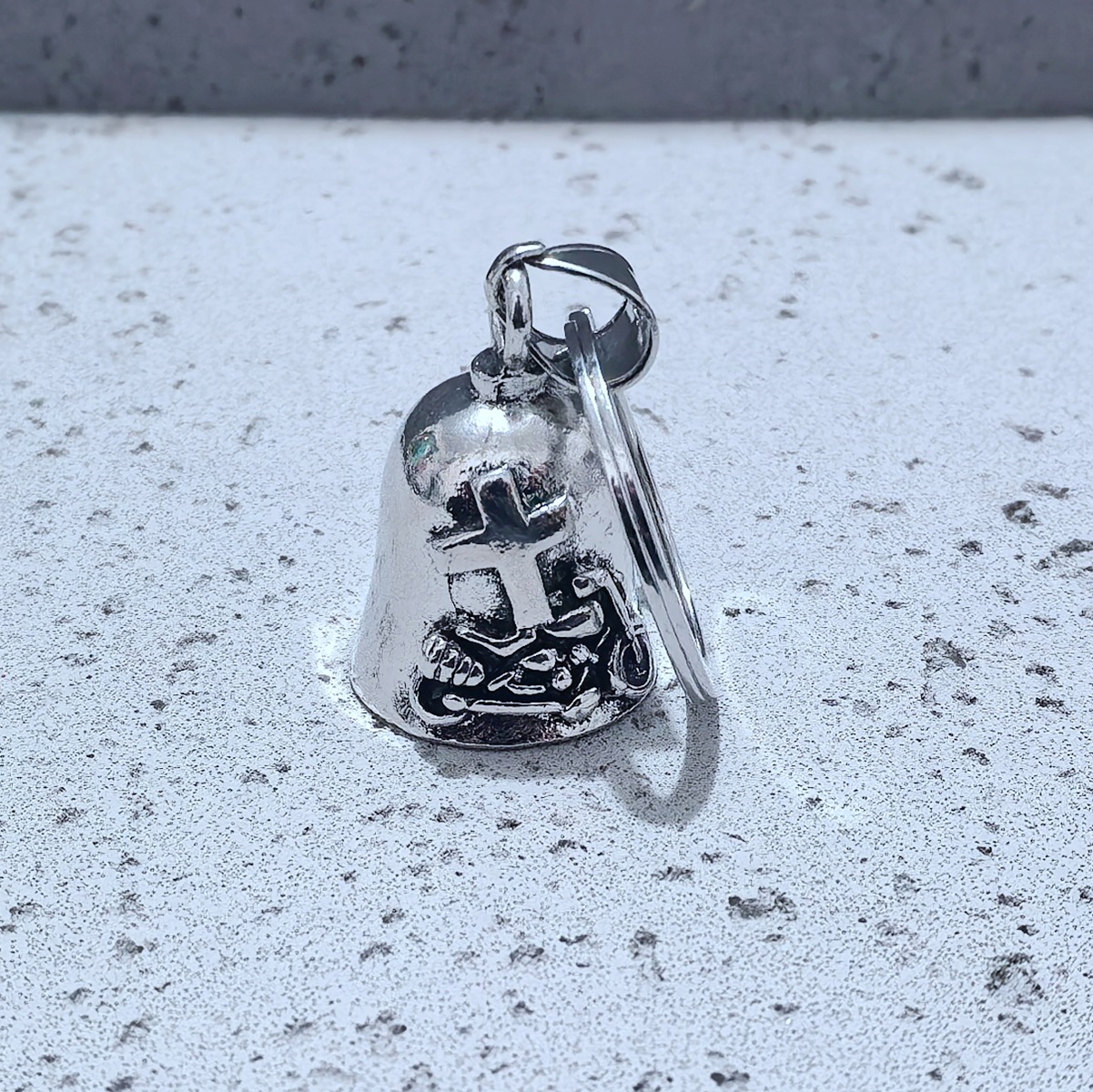 Wholesale of popular Virgin Mary bell keychains and retro punk keychain accessories on AliExpress Foreign Trade Application Scenario