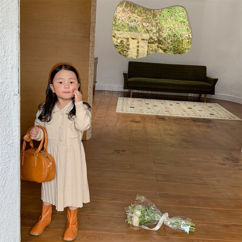 The 2022 autumn Korean-style knitted dress for girls, the stylish woolen dress for little kids, and the long-sleeved princess dress for girls details Picture