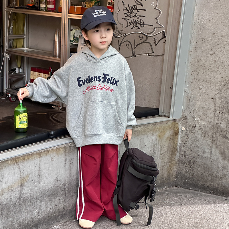 Aimobeibei's cool and loose top for boys in the autumn of 2024 is a Korean-style hooded sweatshirt for children details Picture