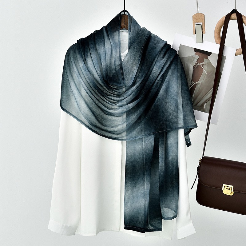 Wholesale of new solid-color gradient silk scarves, long scarves, women's scarves and thin polyester scarves for spring and autumn, which are popular in foreign trade Application Scenario