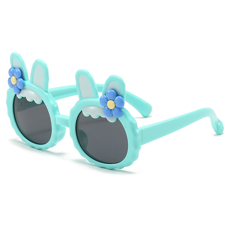 New Children's Sunglasses Cute Round Juvenile Polarizer Student Sunglasses Sunshade Mirror 8181 Application Scenario