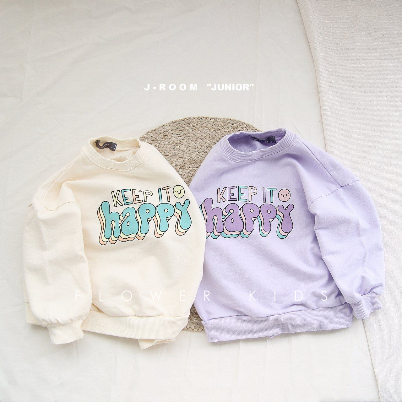 Korean children's clothing 2022 Spring and Autumn new collection: Children's graffiti letter loose cotton versatile hoodie base layer, long-sleeved trendy details Picture