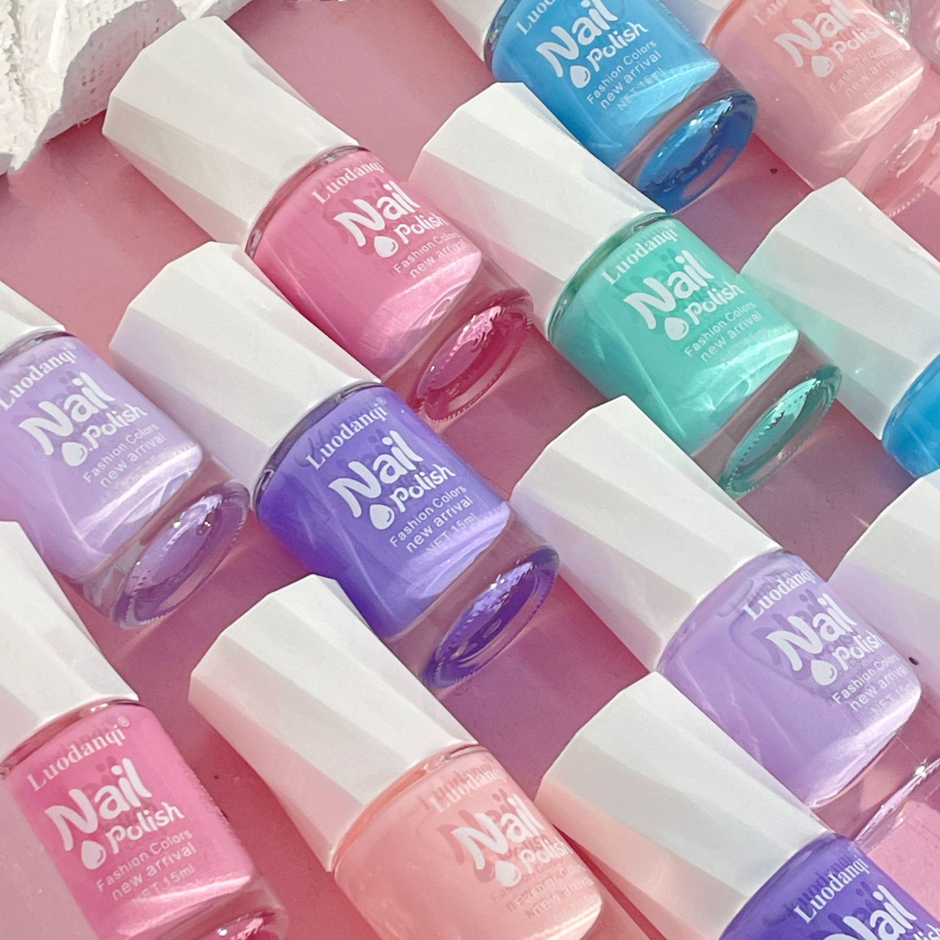 The new no-bake nail polish, quick-drying and long-lasting nude nail polish oil, transparent children's pink nail polish that makes the skin look fairer, is selling well across borders Specification image