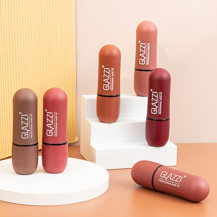 Manufacturers bullet lipstick mist face matte makeup lipstick lip gloss 12 color spot foreign trade explosive products Application Scenario
