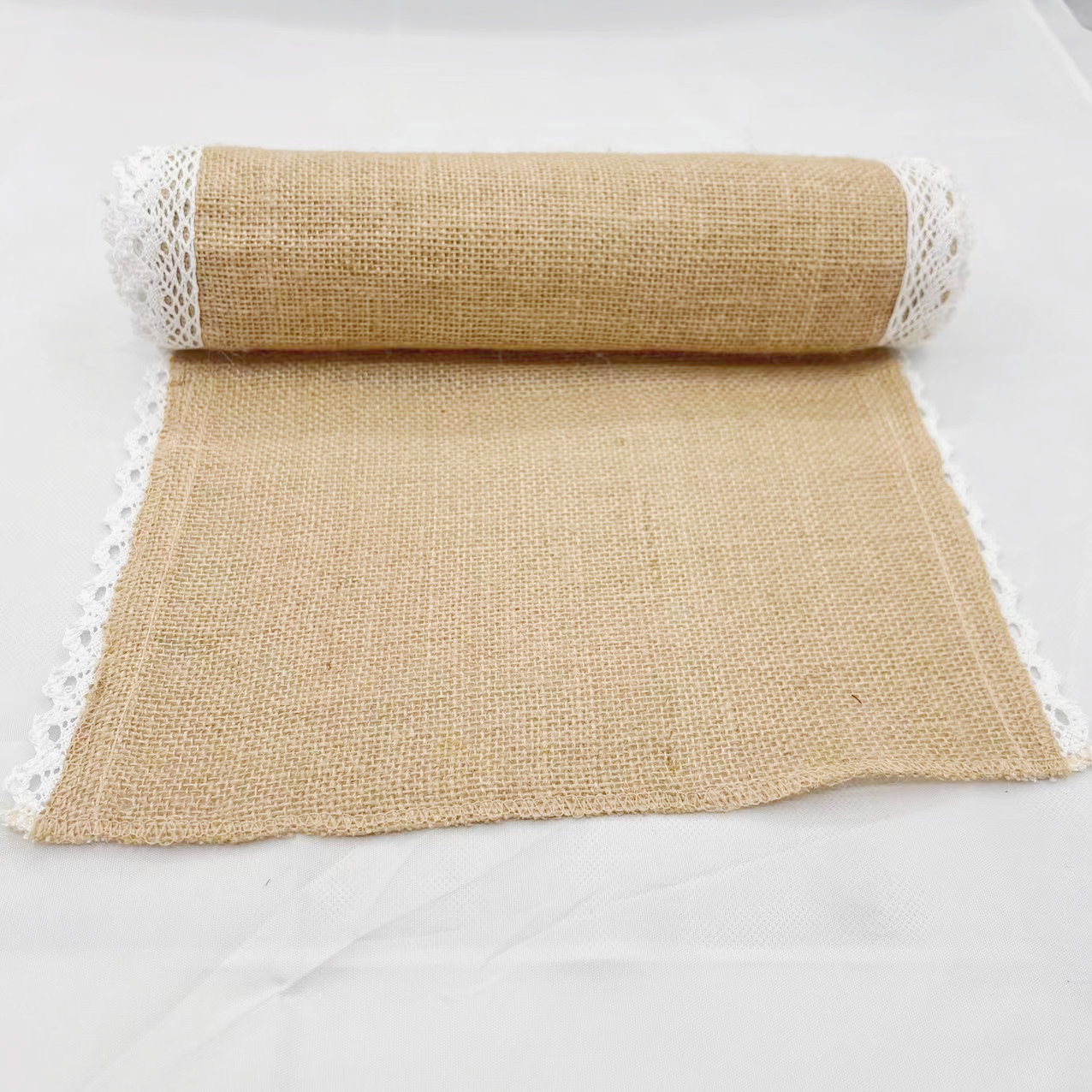 Coarse linen tablecloths and placemats, white lace tablecloths, wedding decorations, retro romantic style, gifts, engagement hotel Application Scenario