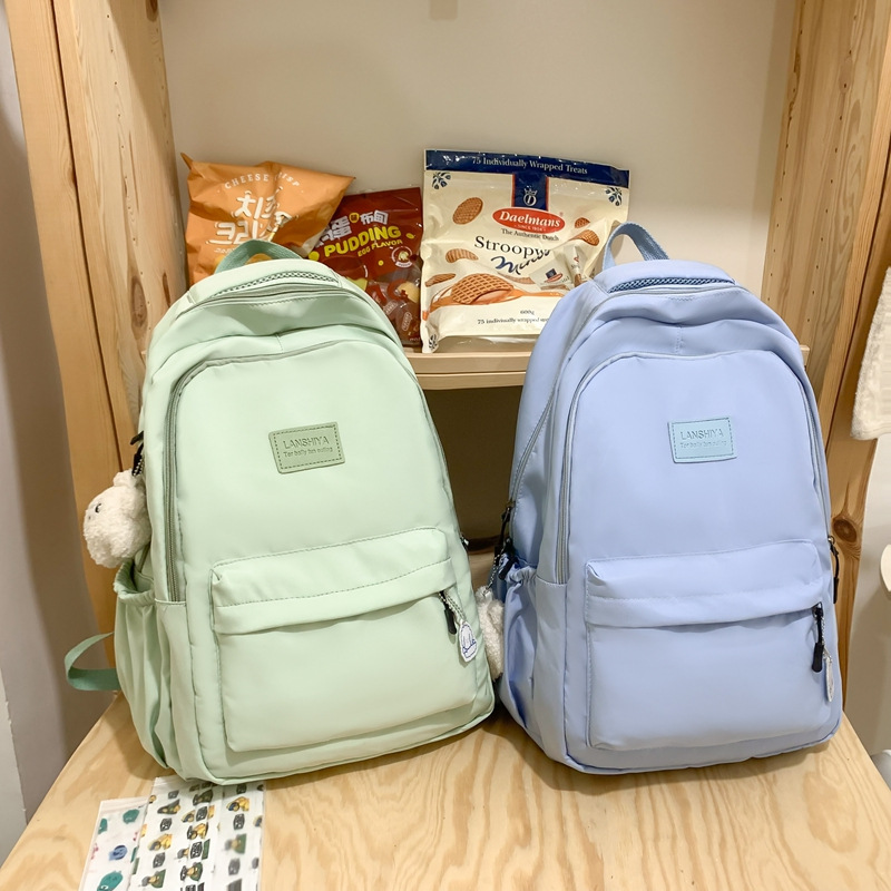 双肩背包实物图