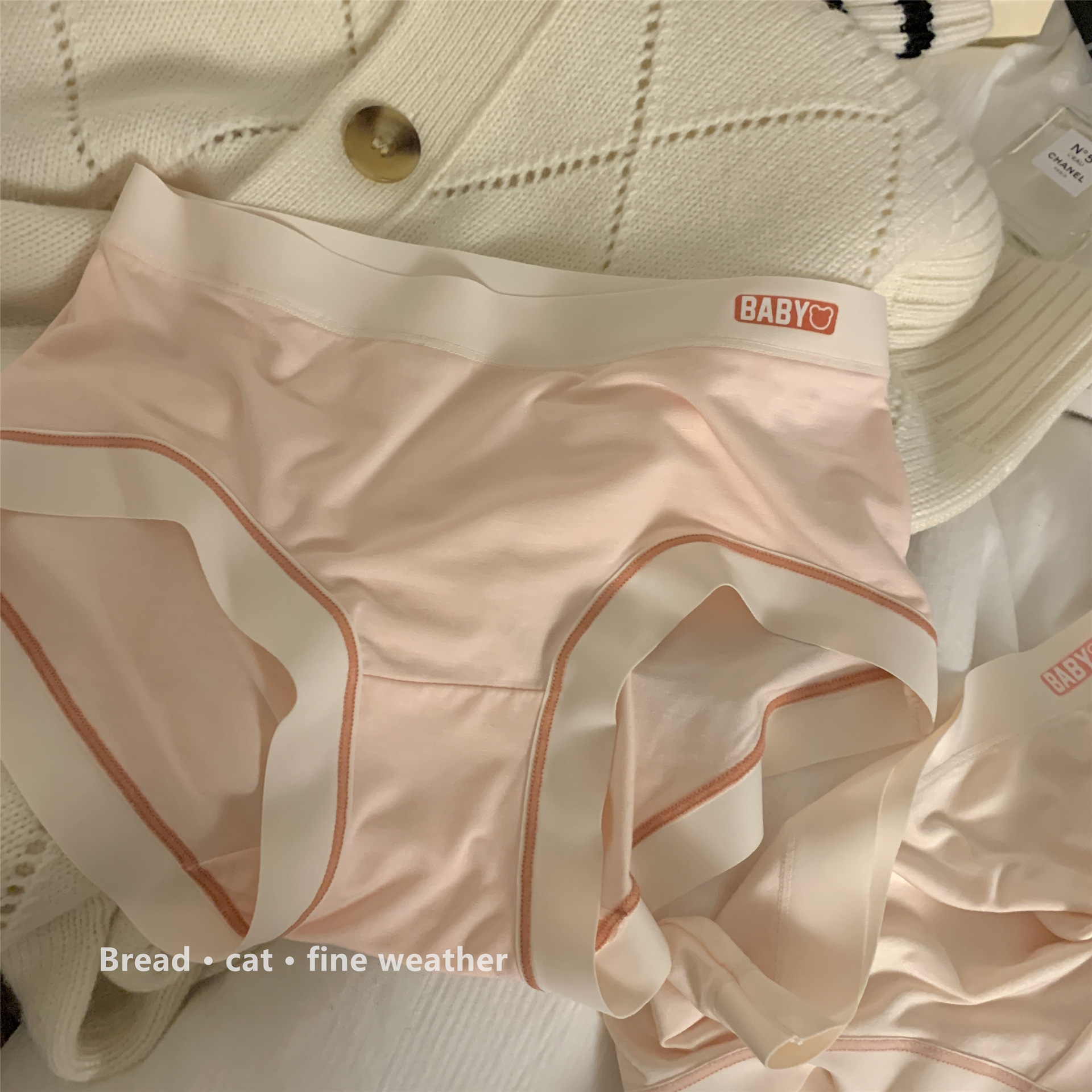 【 Independent Bag 】 Japanese-style breathable, hip-lifting, seamless adult women's underwear, soft pure cotton crotch, large size triangular underwear for women details Picture