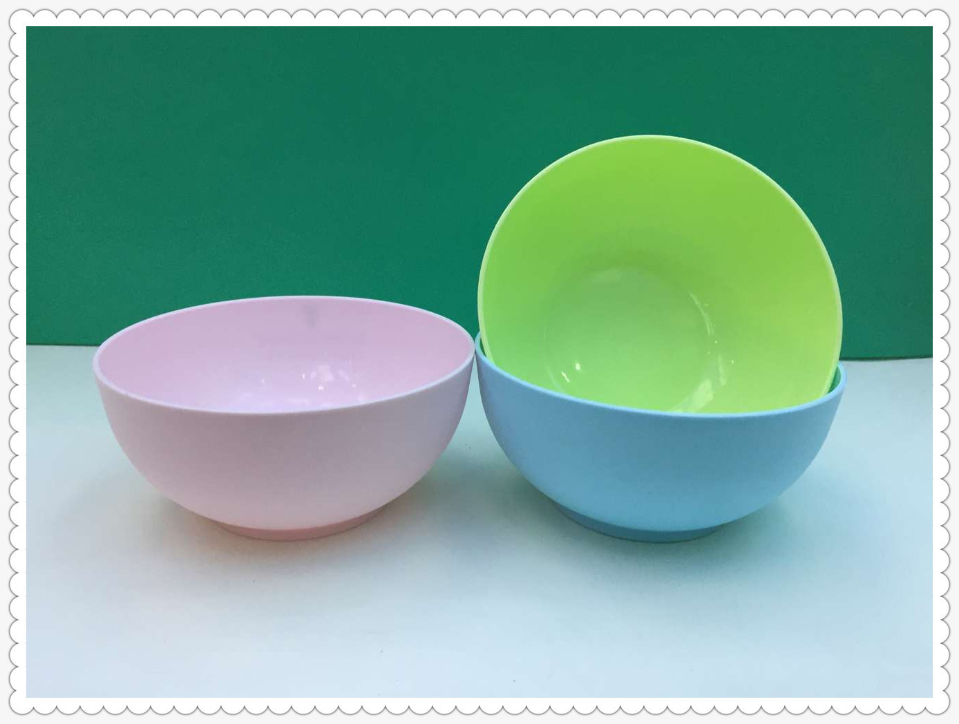 Factory direct sales of plastic bowls, round bowls, rice bowls, household Japanese-style tableware, children's rice bowls, daily necessities