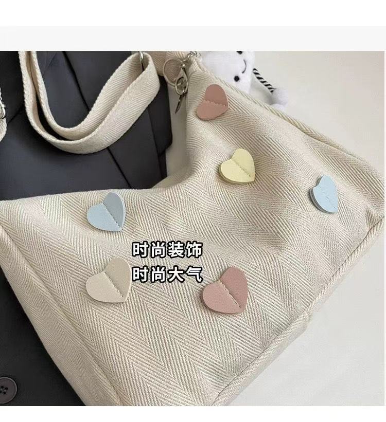 休闲帆布斜挎包女2025新款大学生上课潮牌小众百搭通勤单肩饺子包详情6