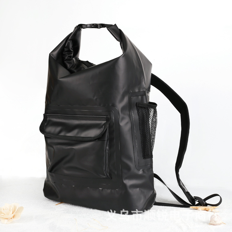 وهي محمولة على شباك محمولة على الظهر مضادة للمياه Specification image