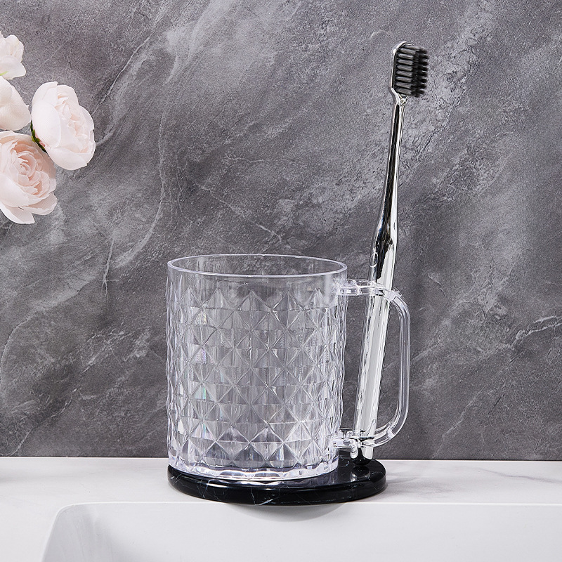 Original manufacturer's light luxury high-appearance level toothbrush cup, household transparent storage toothbrush cup, washbasin cup, brushing couple cup Application Scenario