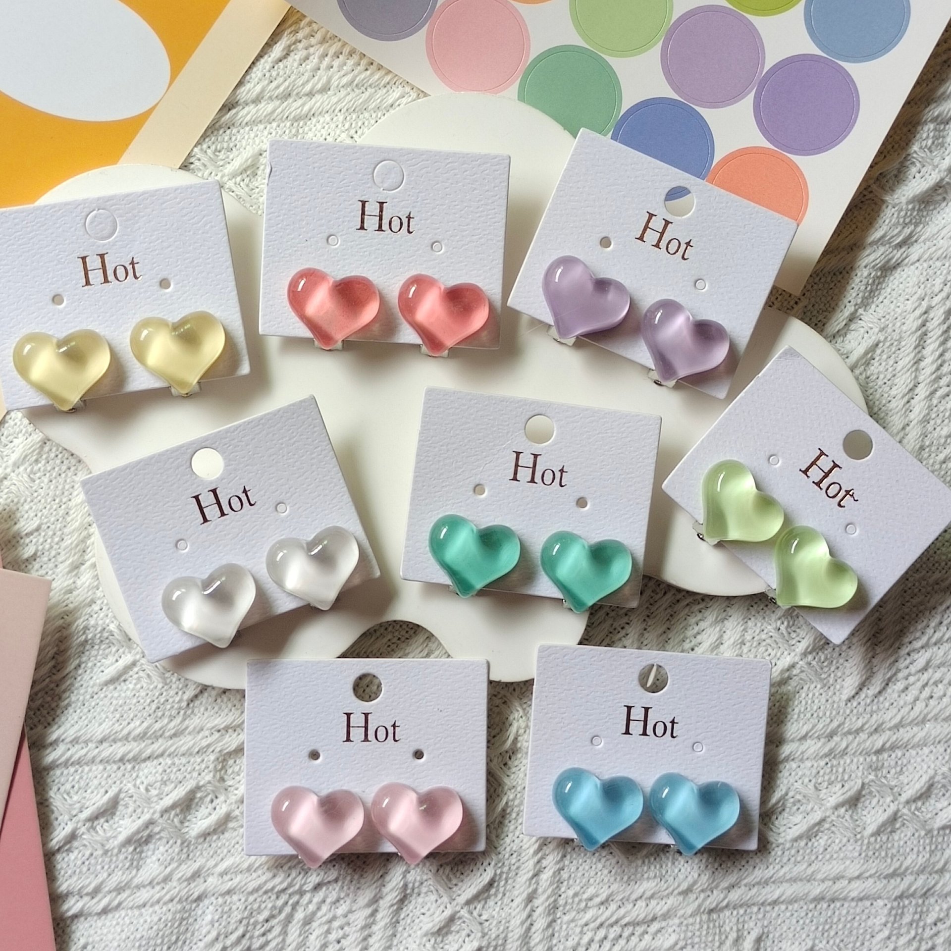 Children's ear clips without ear piercings Students cute hearts Jelly love decorative earrings Little girl fake girl ear accessories full figure