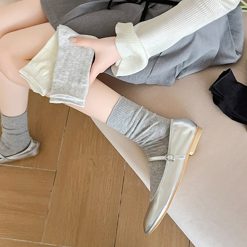 袜子地摊一件代发春夏薄款袜子女镂空四叶草潮流中筒女袜奶油白网眼无骨棉堆堆袜一件代发详情23