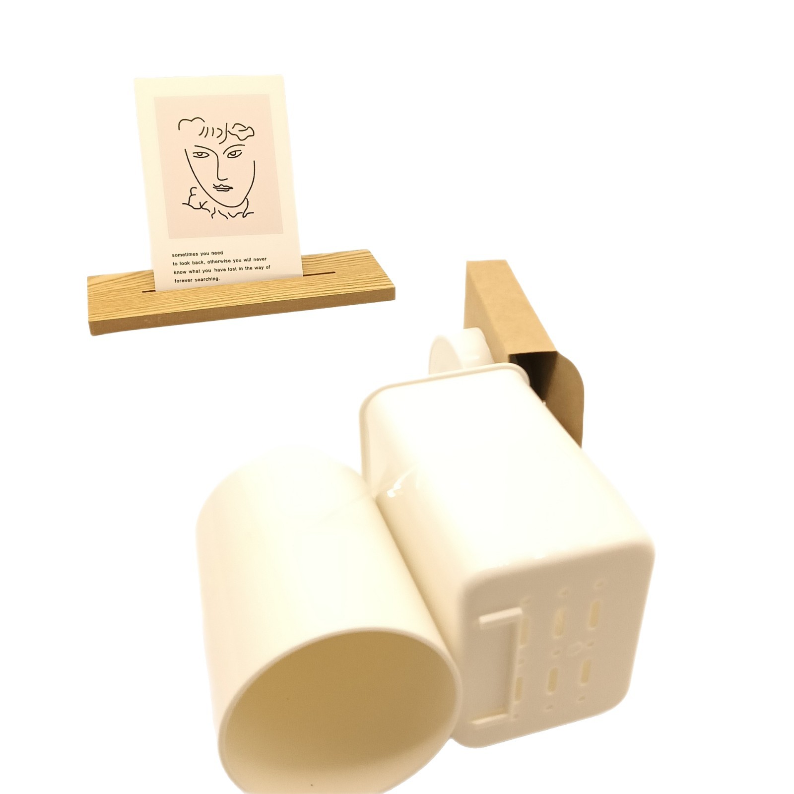 مرآب معجون أسنان لفرشاة أسنان، فرشاة أسنان، مرحاض مغسل للفم Item Picture