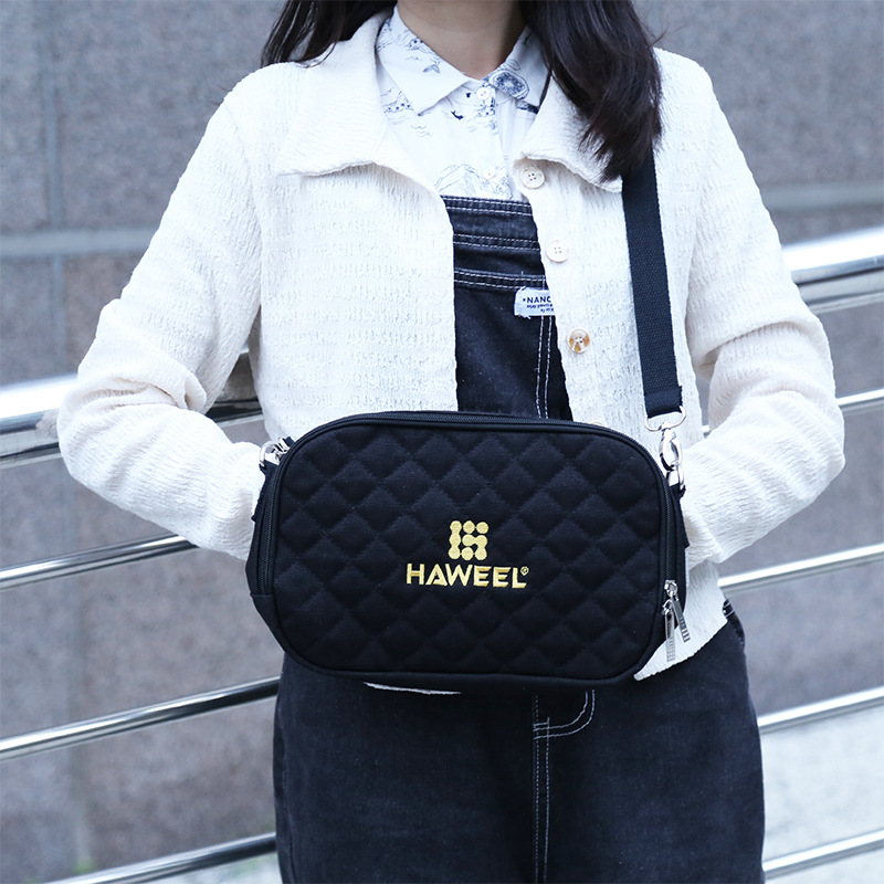 HAWEEL Cross-border crossbody single-shoulder hand warmer small bag, digital storage bag, heating and warmth bag, USB heat pack Application Scenario