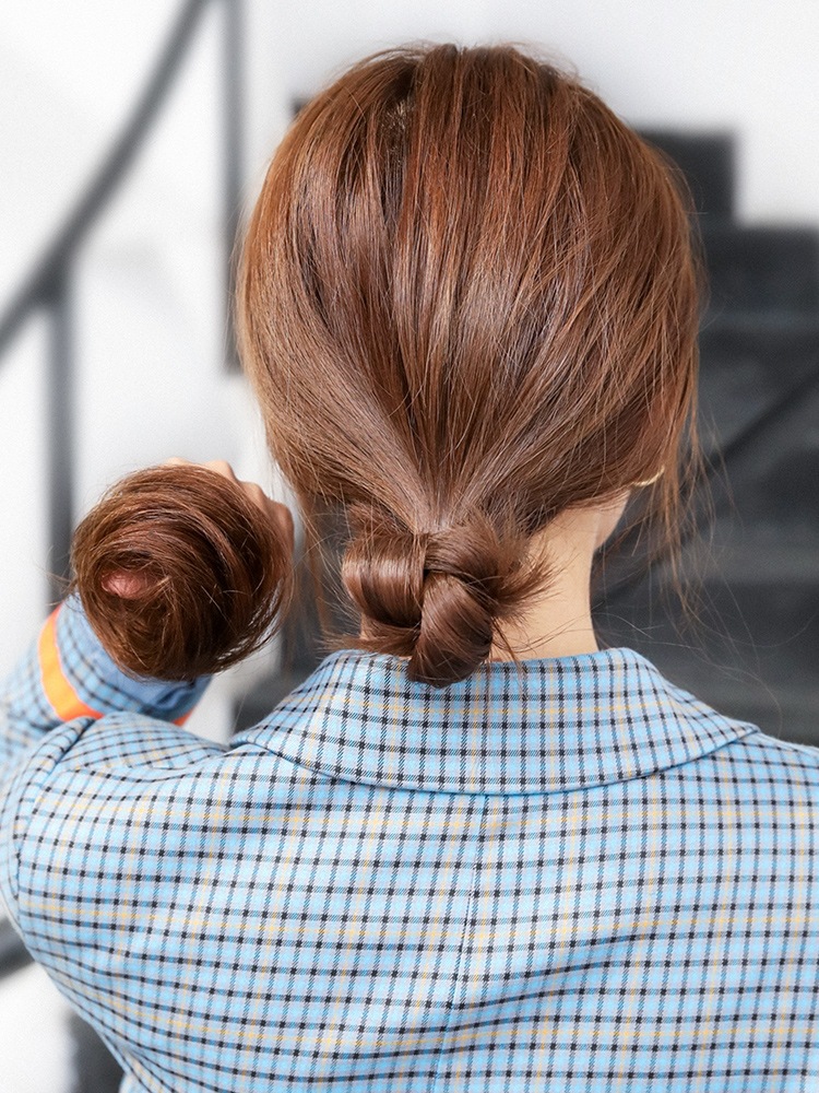 Bun hairstyle, female false hair, hair band, popular flower bud hairstyle, straight hair band, lazy person's updo, hair accessory. Large quantity, better price for hair replacement Specification image