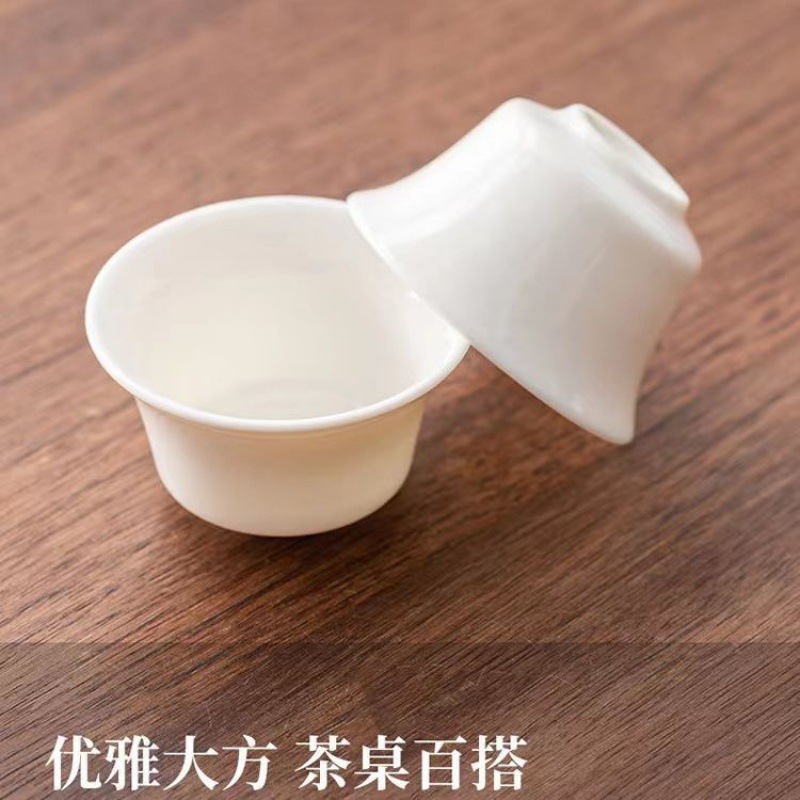 High-end jadeite porcelain outdoor travel tea set, ceramic quick guest cup, one pot, two or three cups portable gift Application Scenario