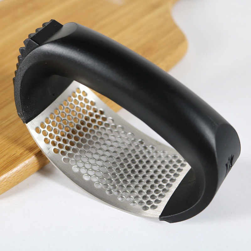 厨房用手动蒜蓉器碾肉器 不锈钢手动压蒜泥器家用环形压蒜器手柄