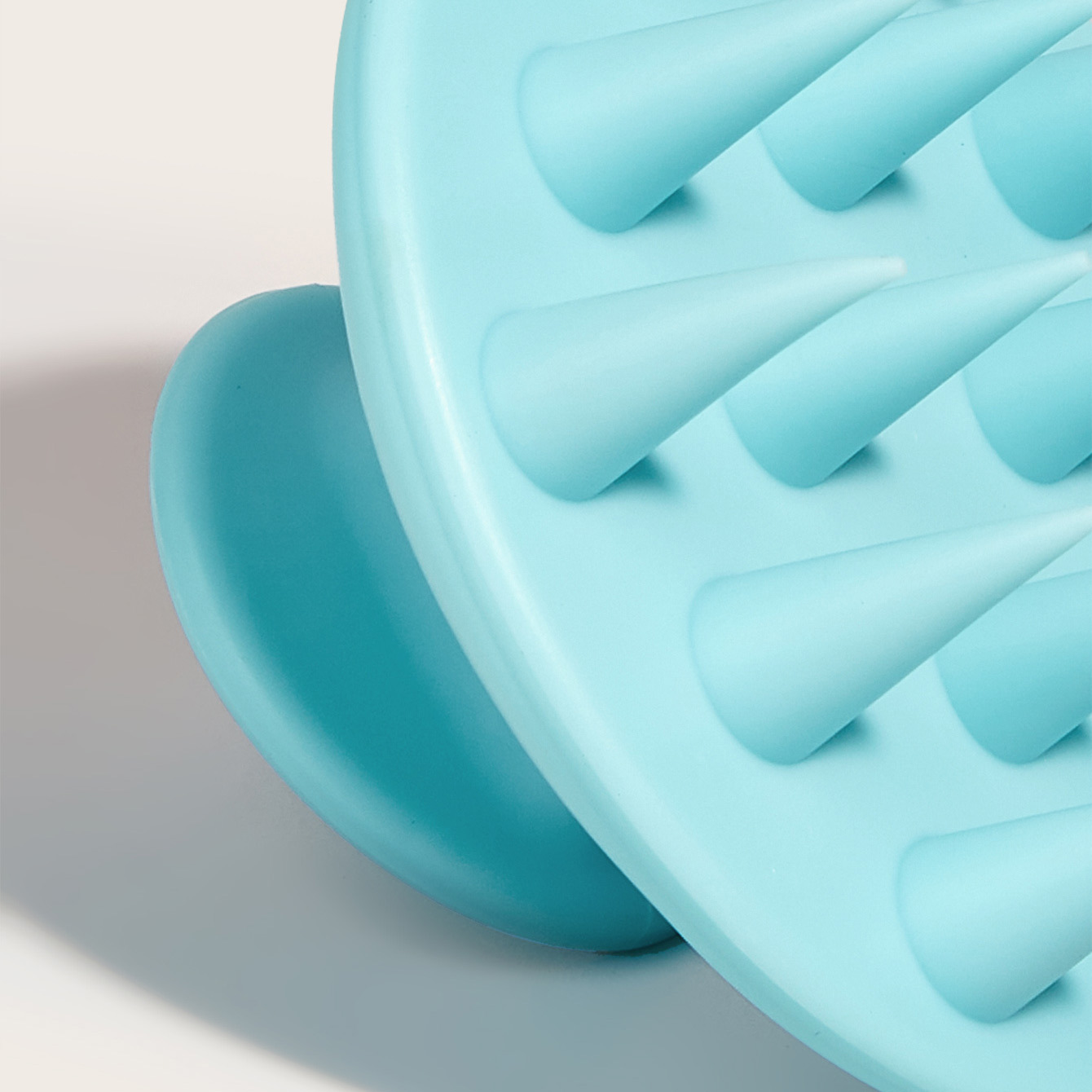 Silicone hair wash brush, massage brush, household hair care products, hair comb, head brush, scalp anti-itch scratching brush shanilak Application Scenario