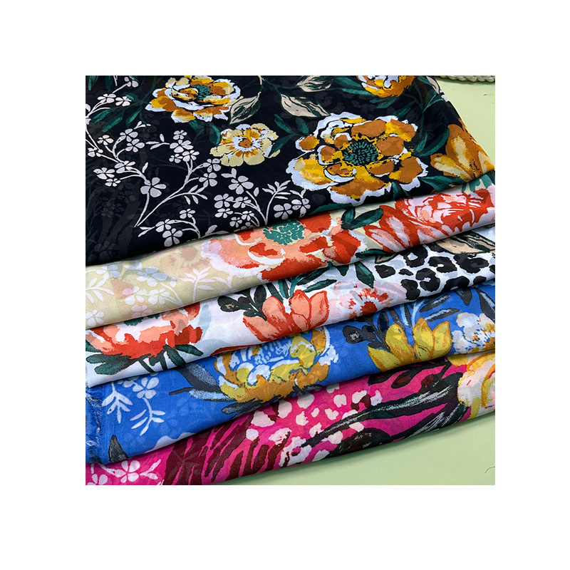 Spring and summer new in-stock pearl chiffon printed fabric summer dress small floral pattern Hanfu fabric polyester chiffon Item Picture