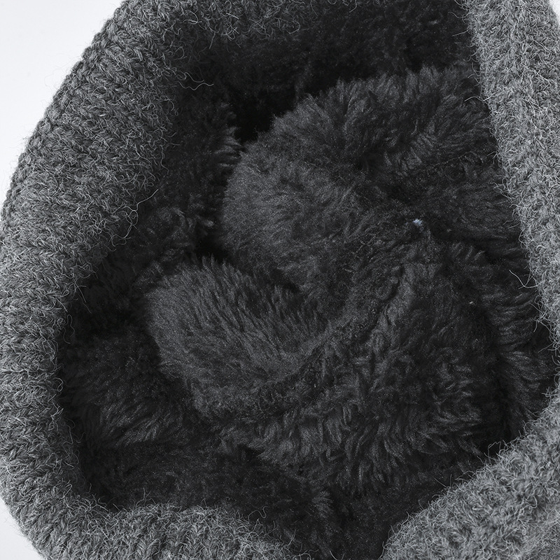 Autumn and winter warm and ear-protecting couple knitted hats for men, casual and versatile European and American color-blocked hexagonal cold hats, fashionable woolen hats for women Application Scenario