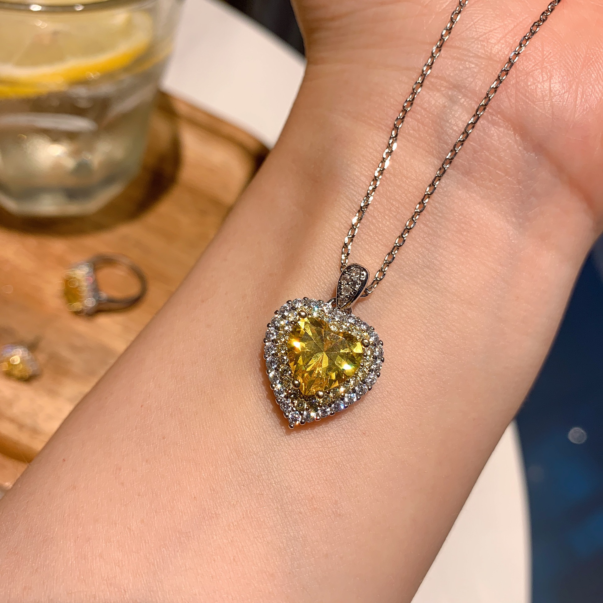 Cross-Border Network Red Live Yellow Diamond Love Imitation Necklace Heart-Shaped Zircon Jewelry Jewelry Girl Qixi Gift details Picture