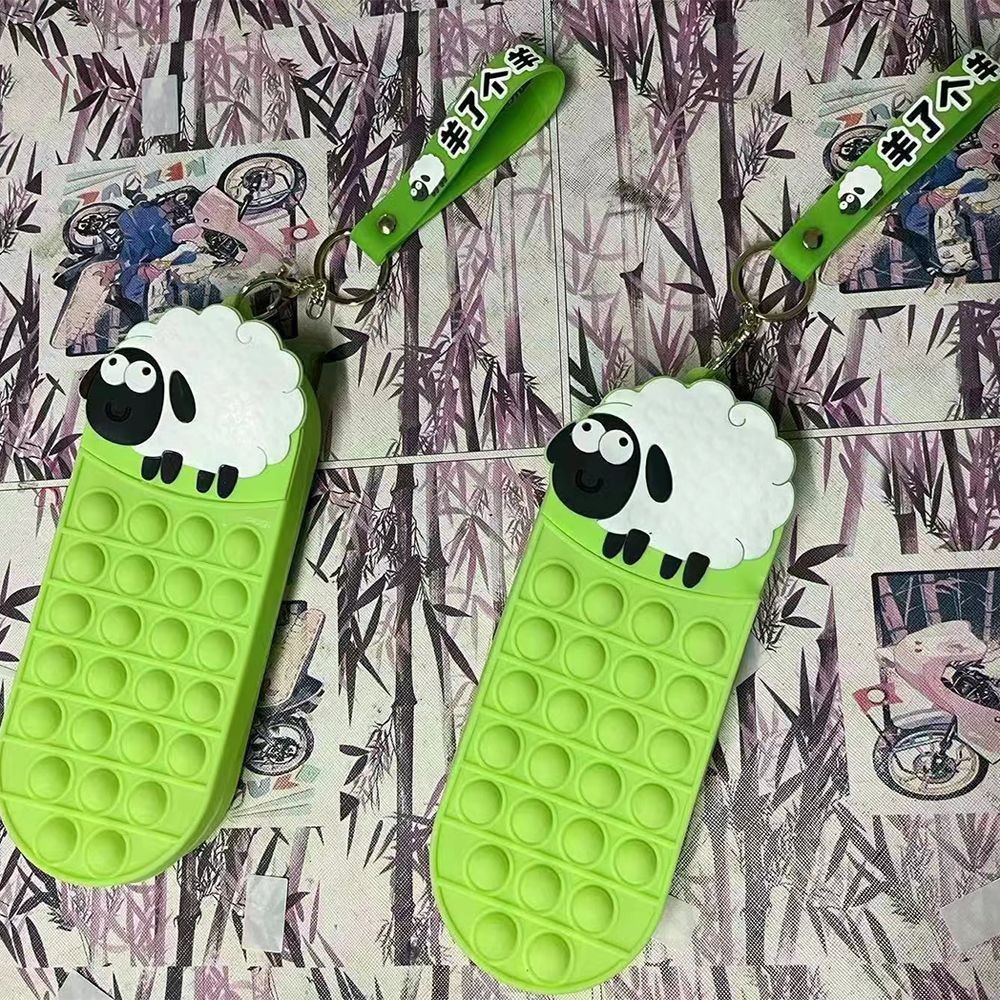 跨境卡通八兄产品图