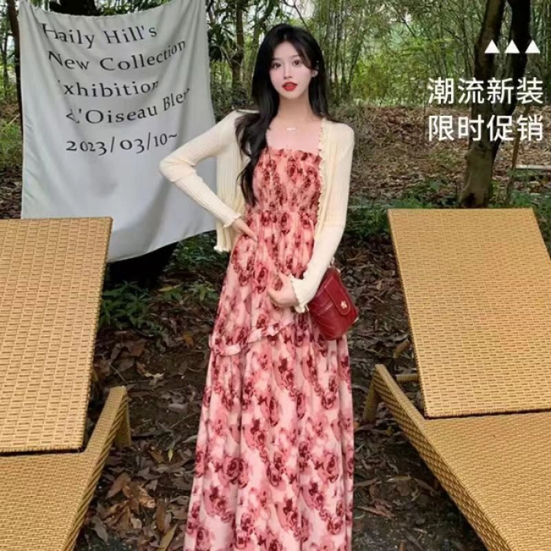 2024 New summer rose floral pleated halter dress for women, a French waist-cinching and slimming long dress with the charm of a noble lady Item Picture