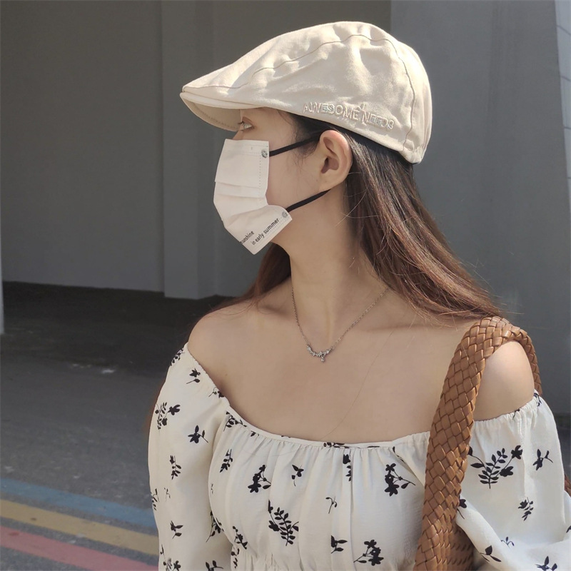New fashionable embroidered front cap for children, spring and summer thin retro beret, street casual painter cap details Picture