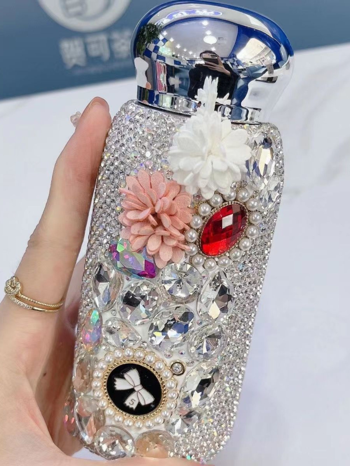 V6oq Wholesale New Diamond-Inset Thermos Cup High Appearance Level Female 304 Stainless Steel Flower Water Cup Pink Portable Gift Item Picture