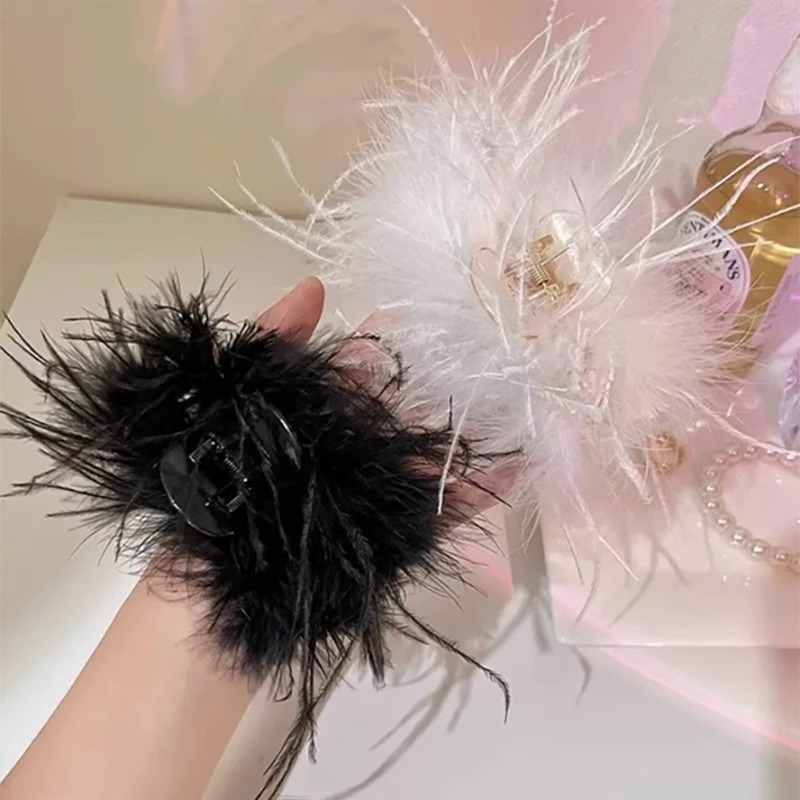 Ostrich plush black feather, extra-large scratch clip, high-end hairpin at the back of the female head, headwear, shark clip hairpin Specification image
