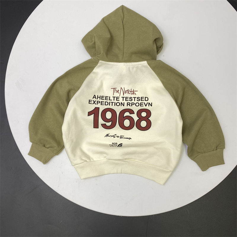 A new 2024 Korean style spring and autumn hoodie for boys and girls with a stylish letter design details Picture