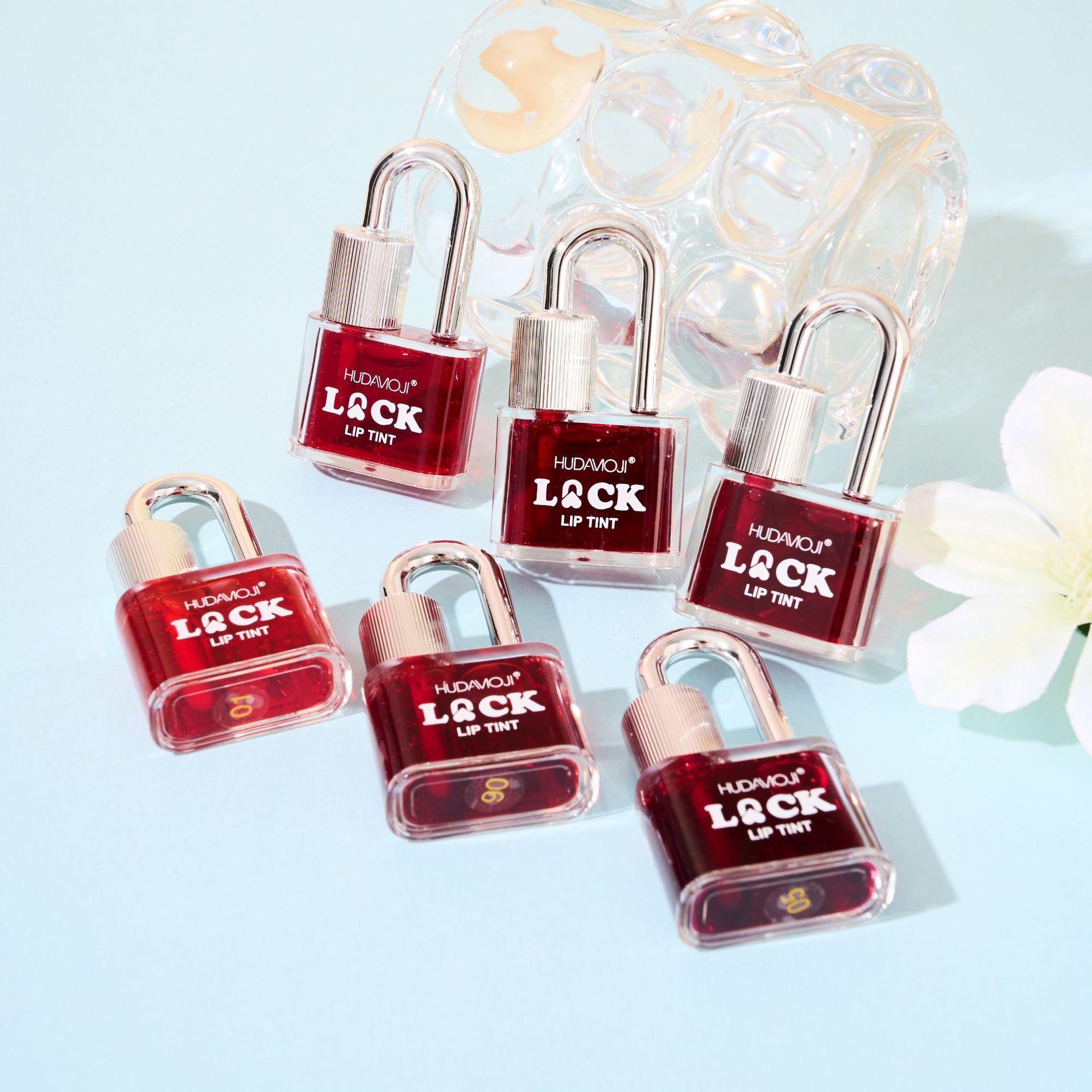 Cross-border makeup HUDAMOJI Heart-Locking Lipstick Water is naturally moisturizing and long-lasting, making your skin look fairer without makeup. Available for wholesale export Application Scenario