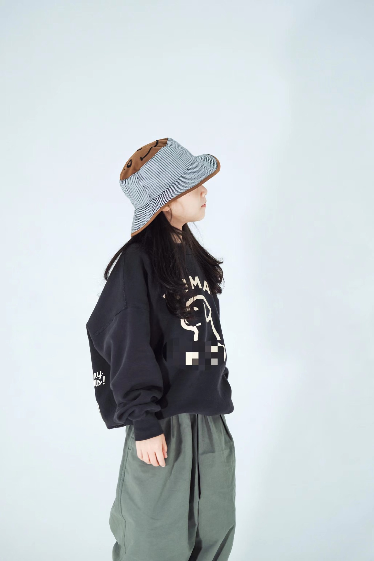 【 In Stock 】2022 Autumn and Winter new children's parent-child wear: Cartoon hoodie with dog pattern, trendy round-neck David jacket details Picture