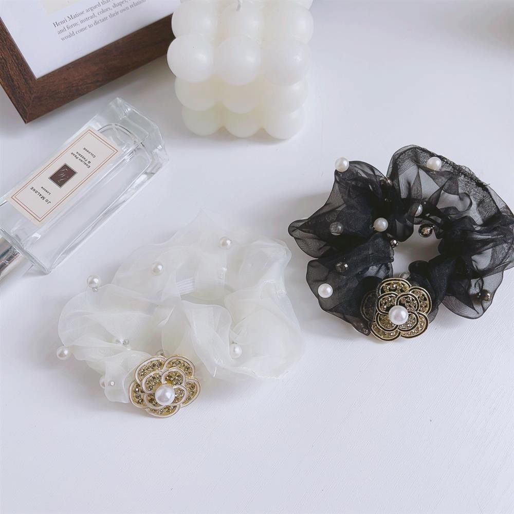 Diamond-encrusted camellia mesh large intestinal hair band Pearl ins Korean high-end style elegant hair tie for women 2023 new style