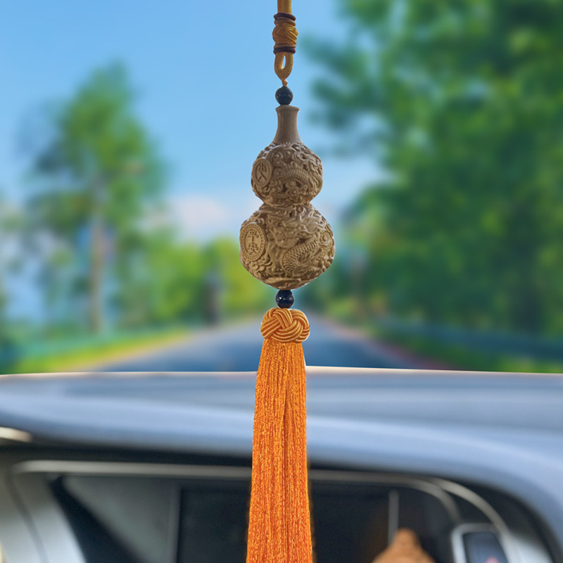 Boxwood gourd car hanging, carved dragon car rearview mirror, long tassel pendant for peace and good luck, cultural play car hanging, Buddhist prayer beads Application Scenario