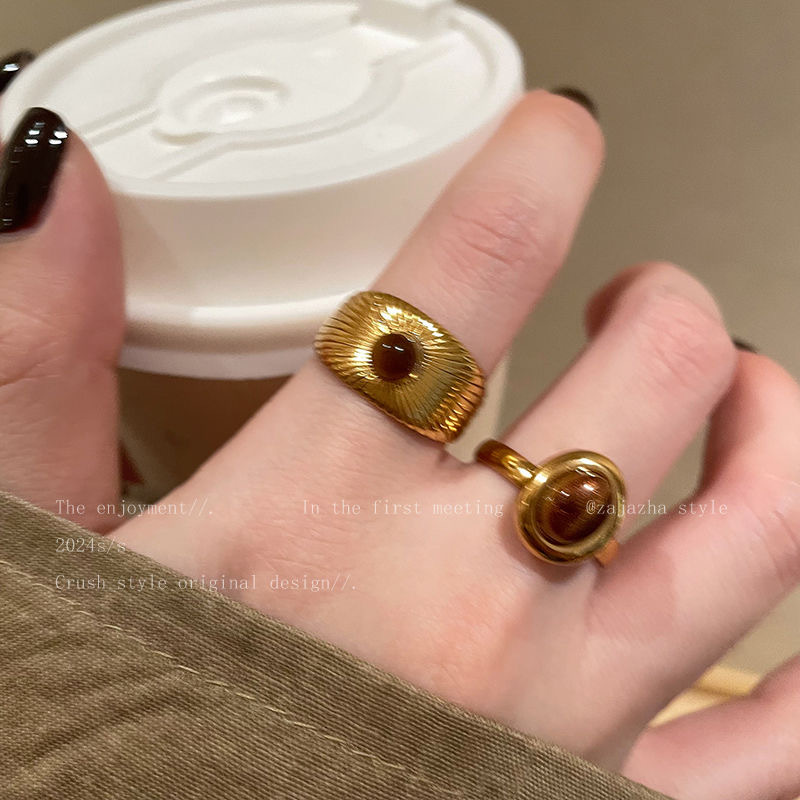 The golden sunflower tiger's eye ring for women, a new 2024 bestseller with a high-end feel, features a unique and niche design Item Picture