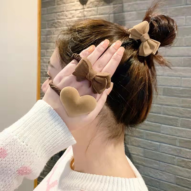 咖啡温柔气质爱心皮套女头绳2021年新款秋冬简约发圈ins百搭发饰