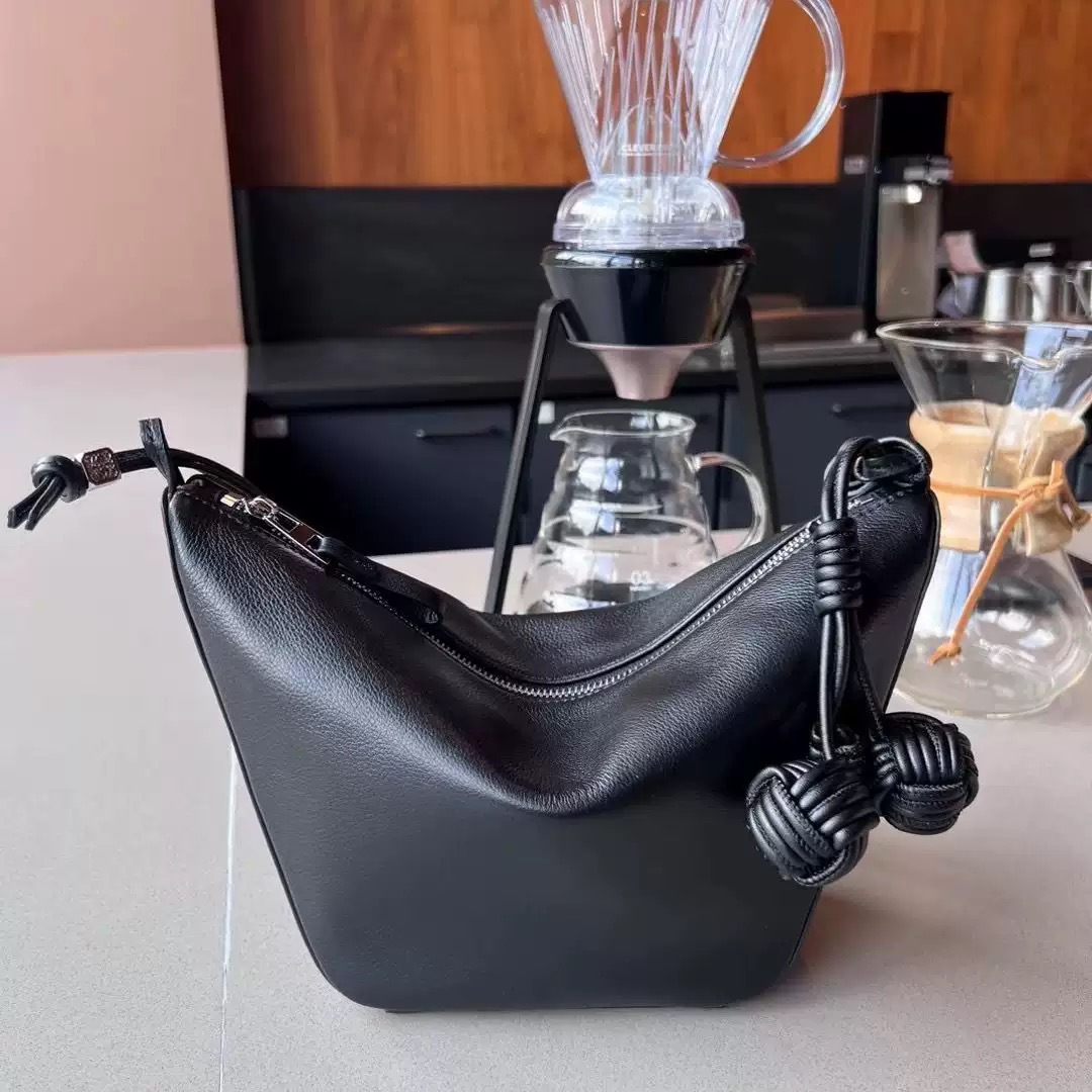 New Instagram-style creative pure hand-woven spherical pendant miu series niche keychain woven rope bag pendant Specification image