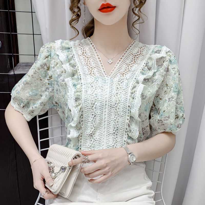 The 2022 summer new lace-trimmed chiffon blouse is stylish and retro with embroidered floral patterns. It's a trendy short-sleeved top for women Application Scenario