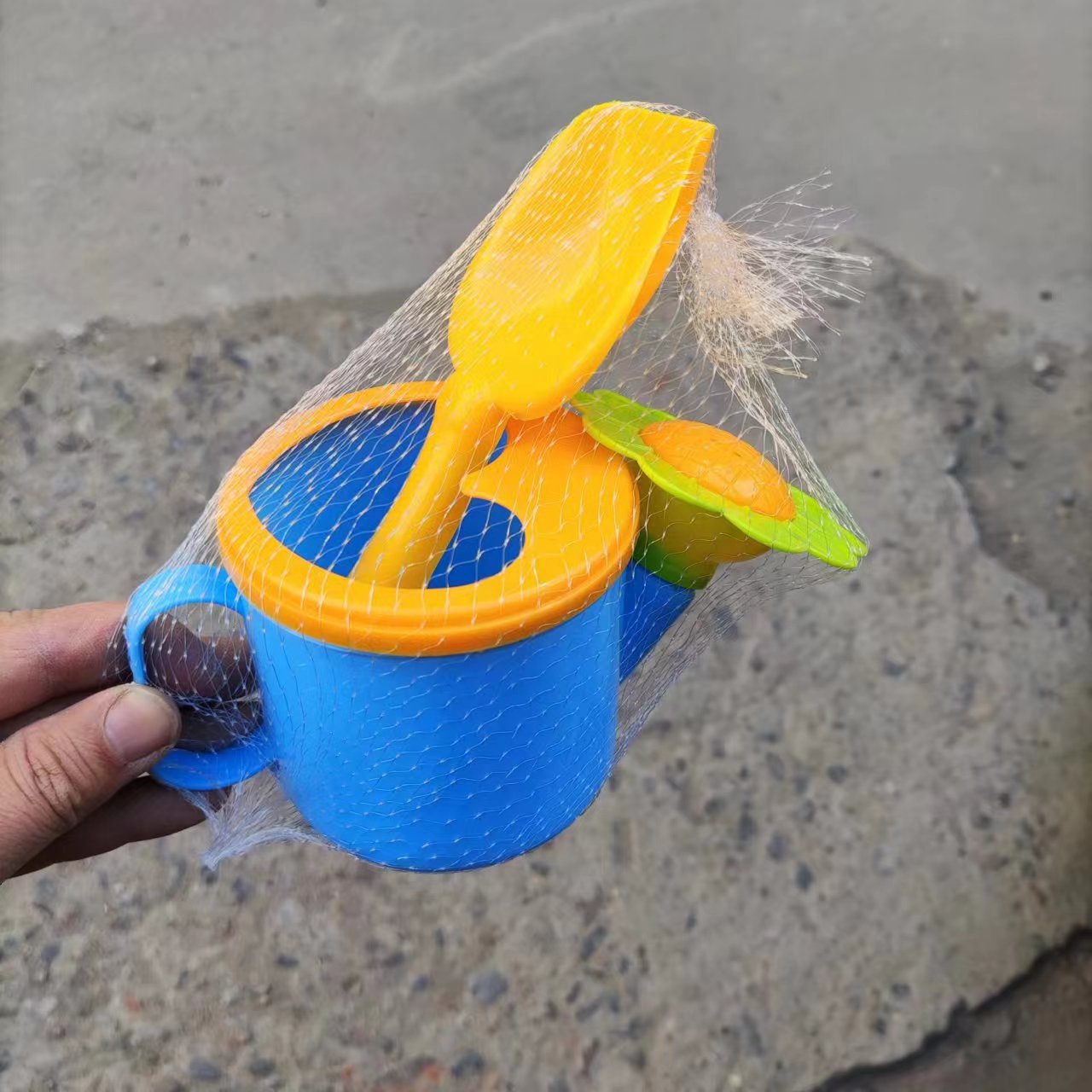 戏水玩具实物图