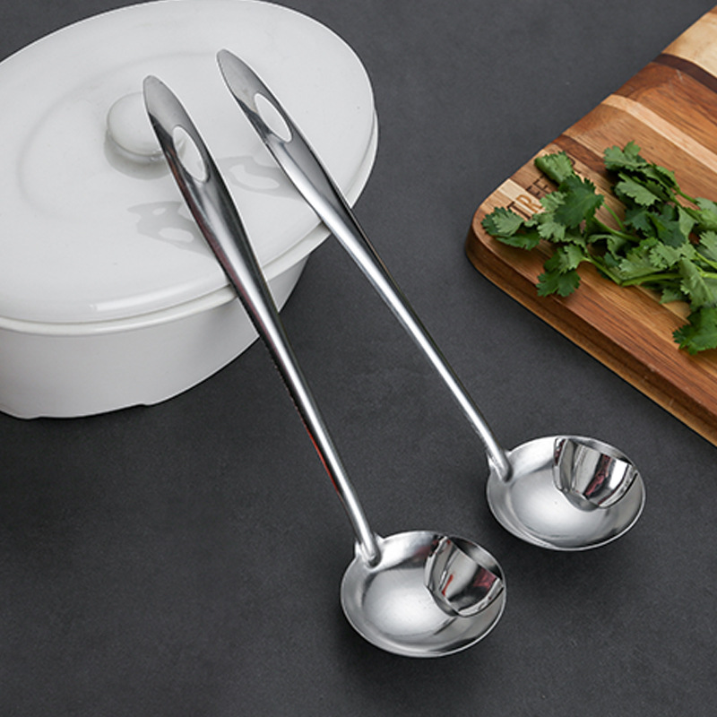 Stainless steel oil and soup separation spoon, oil filter spoon, household soup spoon, oil separator spoon, hot pot kitchenware oil removal spoon, oil leakage spoon details Picture