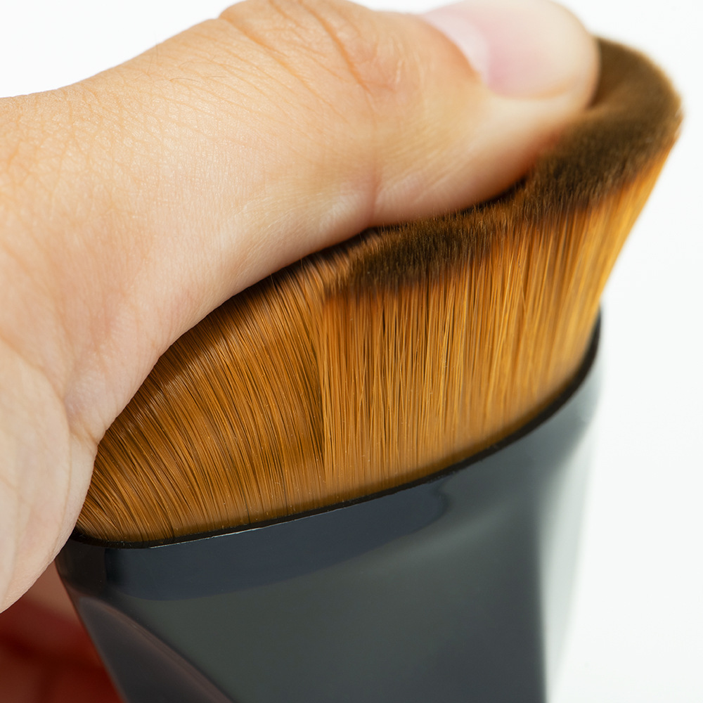 No. 55 Magic Foundation Brush is a portable makeup brush that leaves no marks and does not consume powder Item Picture