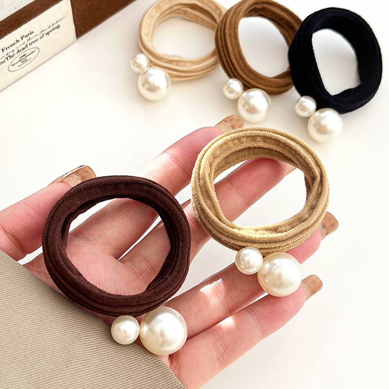 Korean version thickened high-elasticity pearl hair band, milk coffee-colored elegant ponytail hair tie, fashionable and simple bun hair tie for women Application Scenario
