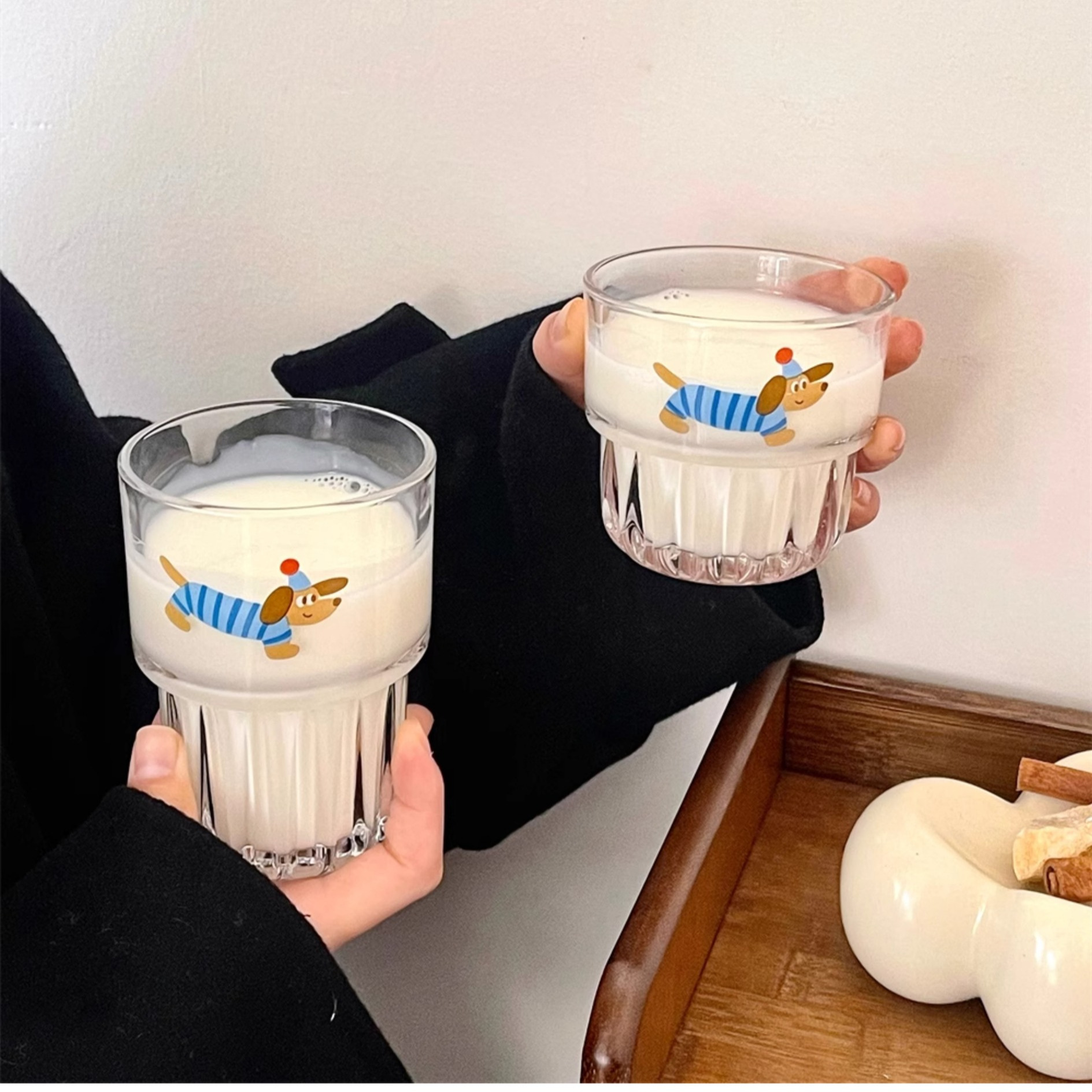 Cute cartoon sausage dog glass cup, ins cold brew coffee cup, home juice cup, latte milk tea cup, water cup Application Scenario