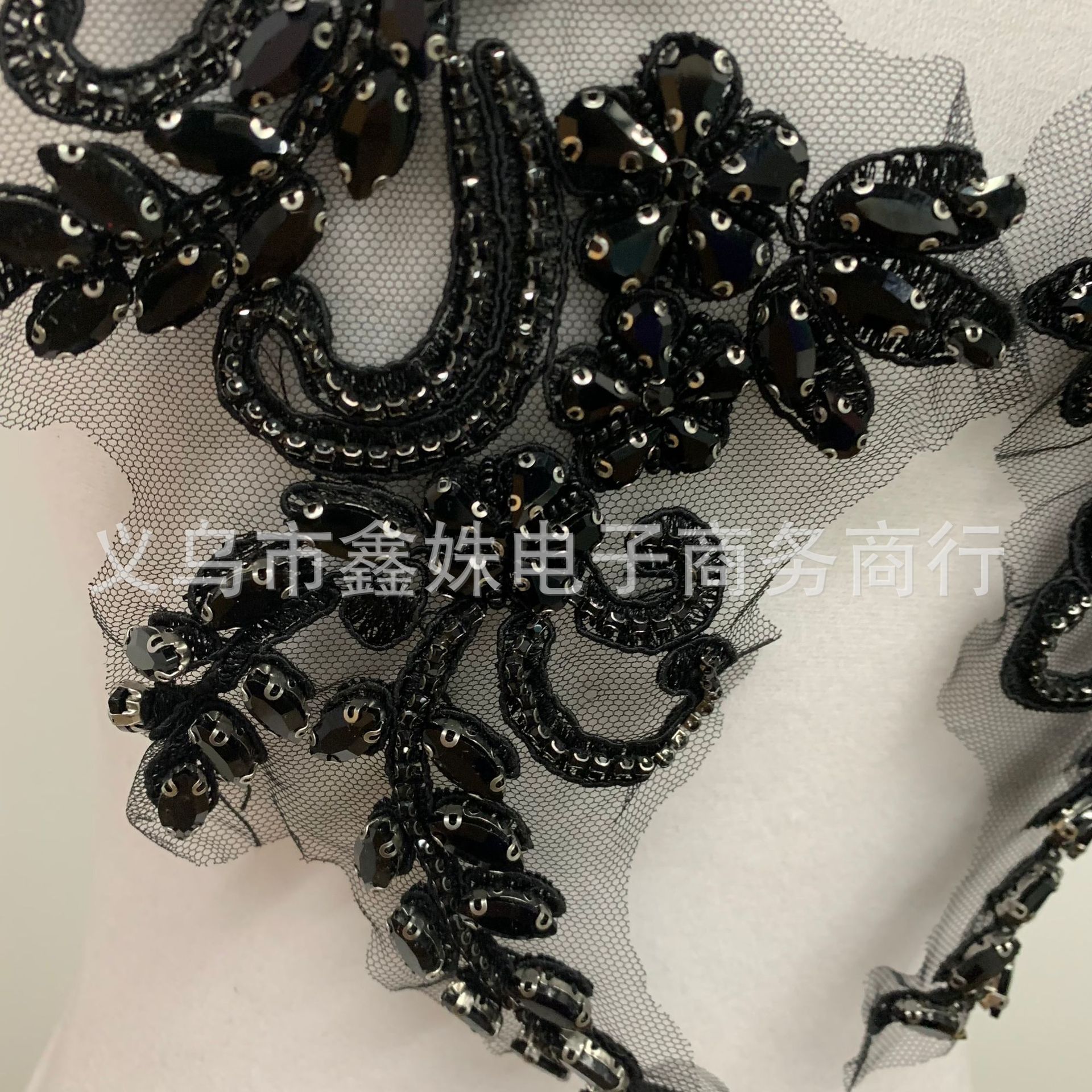 Black high-end hand-sewn double-patterned heavy industry glass diamond patterned DIY wedding dresses, evening gowns, skirts, accessories and clothing parts Application Scenario