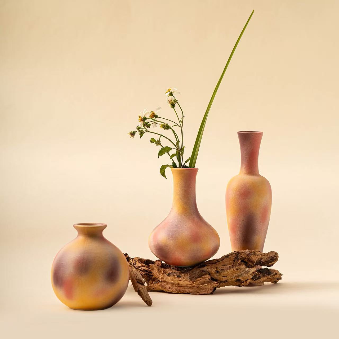 Gradient frosted handcrafted mini small flower vases, dried flower display stands, ceramic decorative items, Jingdezhen street flower vases